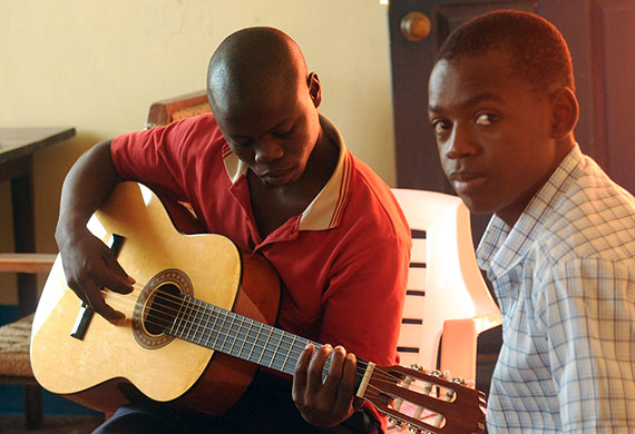 Guitar lessons strike a chord for evangelism